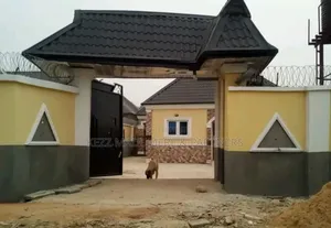 5bdrm Bungalow in Avu , Owerri, Imo for sale