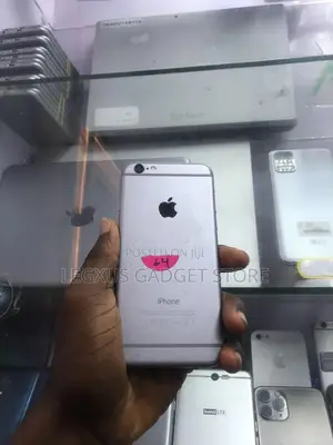 Apple iPhone 6 64 GB Gray