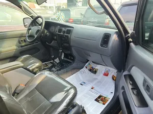 Toyota 4-Runner 2000 Black