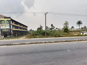 For Sale : 6 Plots Opposite Int'l Airport Hotel, Omagwa