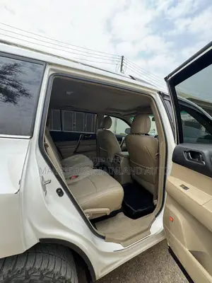 Toyota Highlander Limited 2012 White