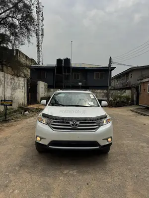Toyota Highlander Limited 2012 White
