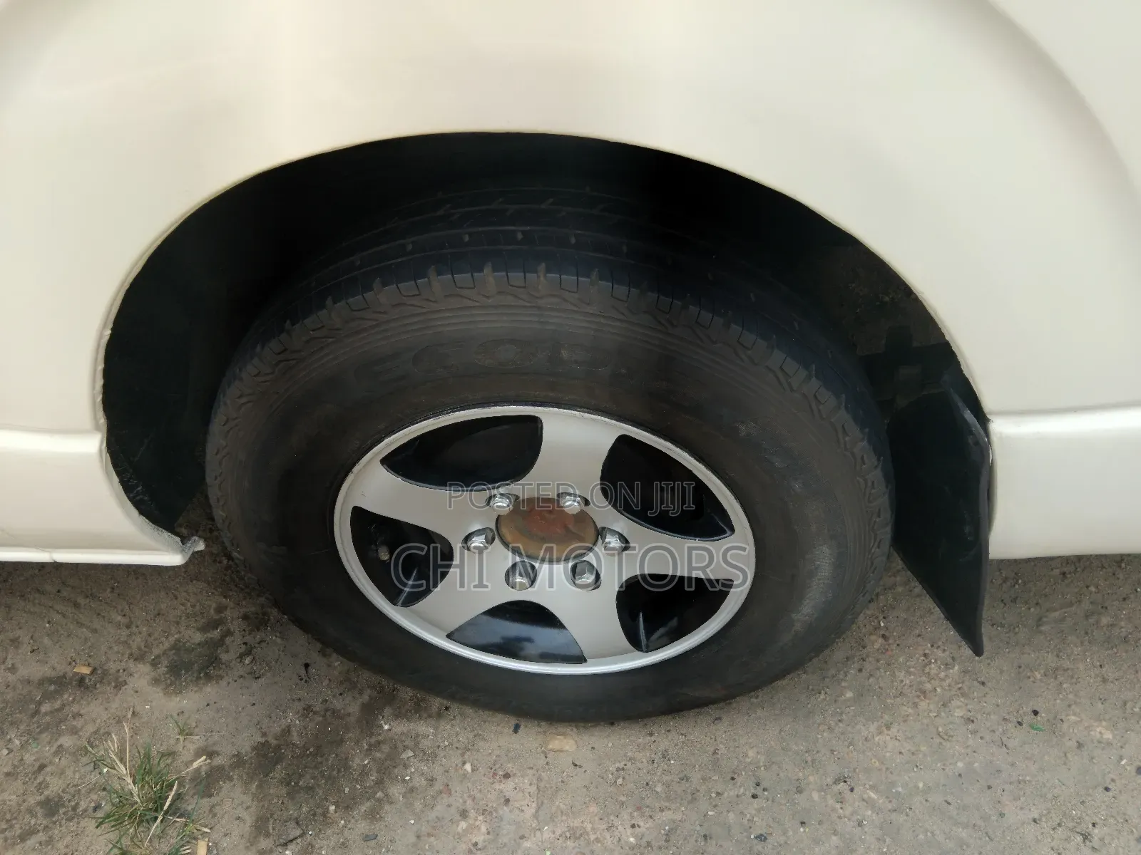 Toyota HiAce 2018 White