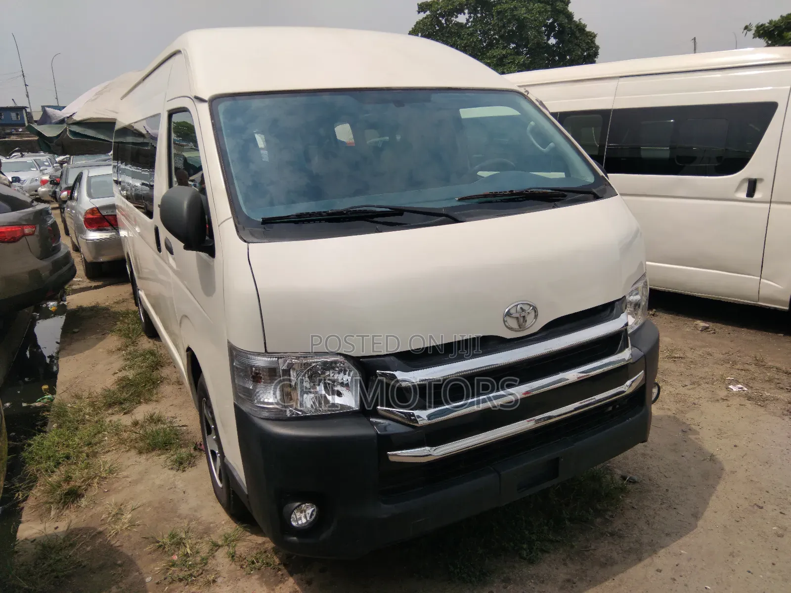 Toyota HiAce 2018 White