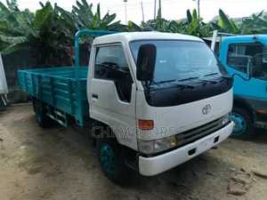 Toyota Dyna 400 Diesel Engine