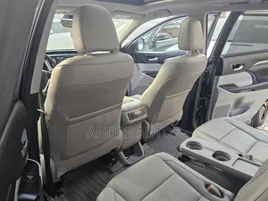 Toyota Highlander Limited Platinum 4x2 V6 (3.5L 6cyl 8A) 2018 Gray