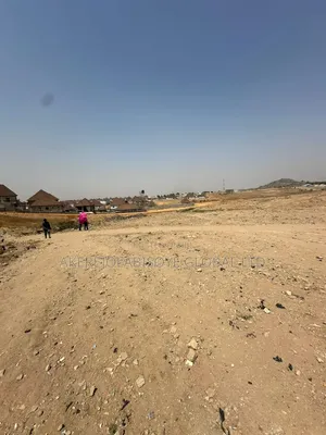 700sqm of Land