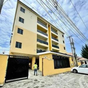 2bdrm Apartment In Lekki Phase 1 For Sale