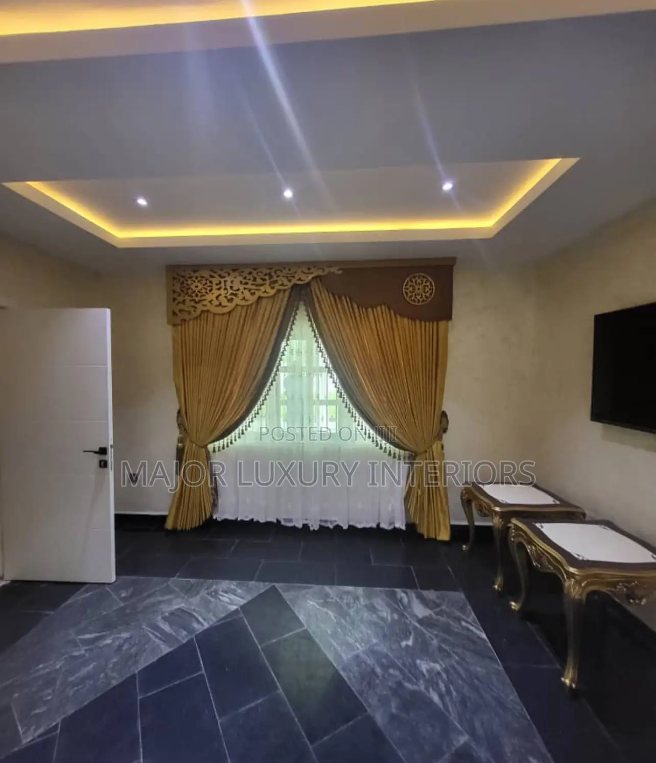 Turkey Curtains With Antic Board Design