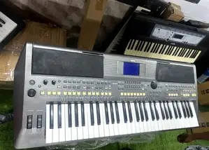 Yamaha S670 Very Clean Keyboard