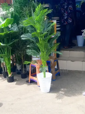 Unique Standing Palm Flower