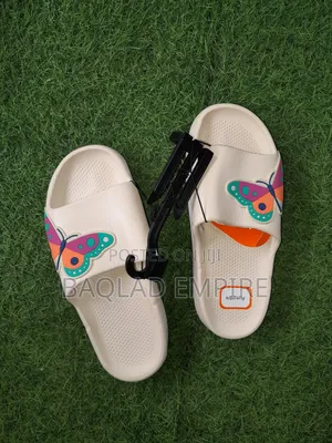 Photo - Unisex Slide Slippers