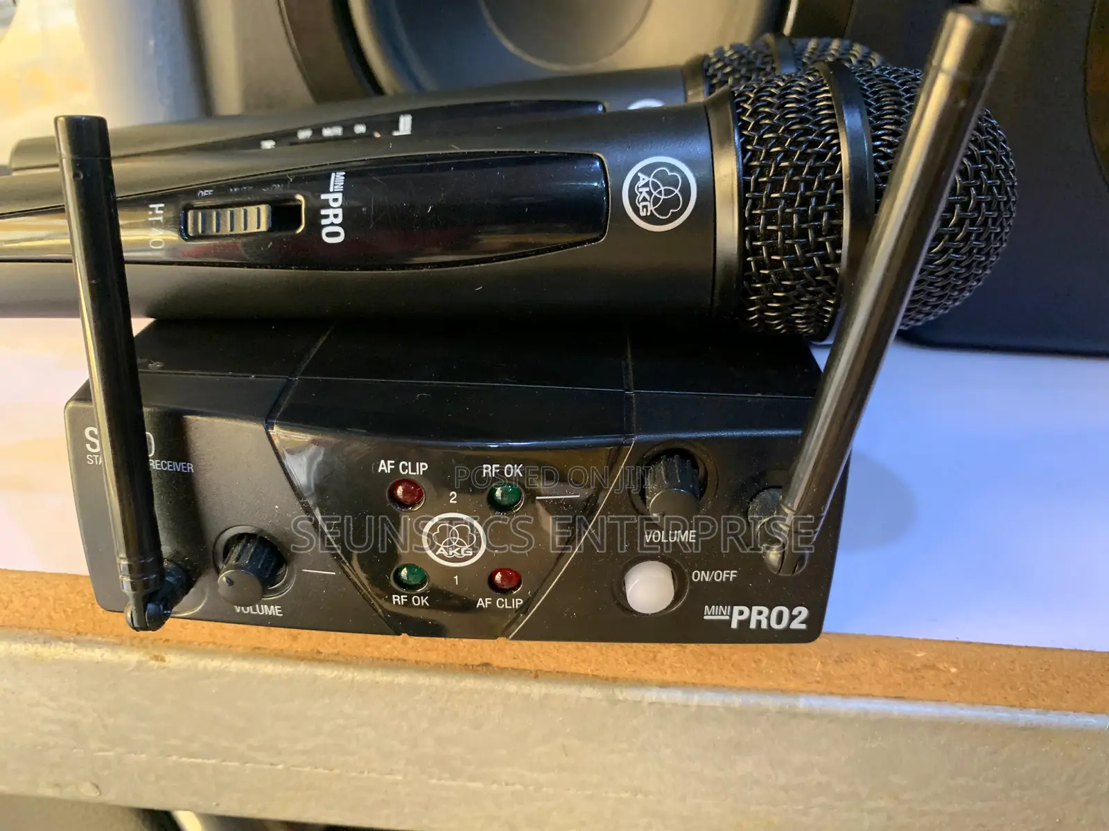 Quality AKG SR40 Mini Pro2 Wireless Microphones