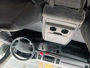 Toyota HiAce 2008 Silver