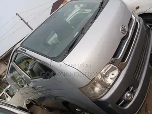 Toyota HiAce 2008 Silver