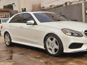 Mercedes-Benz E350 Base 4Matic Sedan AWD (3.5L 6cyl 7A) 2014 White