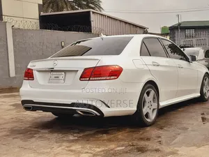 Mercedes-Benz E350 Base 4Matic Sedan AWD (3.5L 6cyl 7A) 2014 White