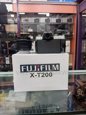 Fujifilm ×-T200 With Lens 15-45