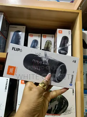 Photo - JBL Flip 6 Portable Speaker