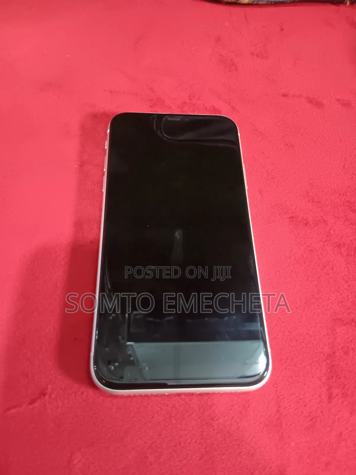 Apple iPhone 11 64 GB White