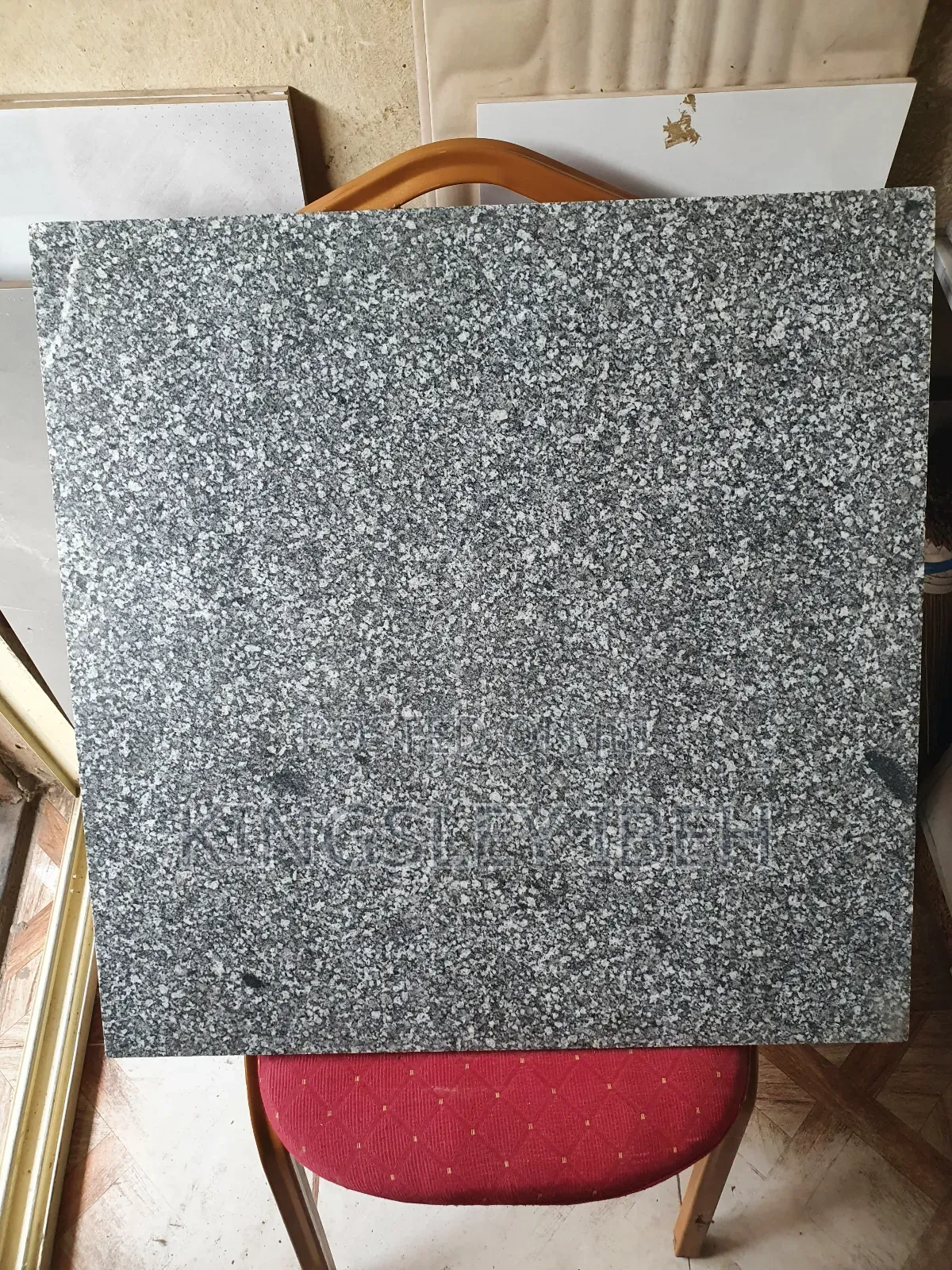 Spotted Black 60x60