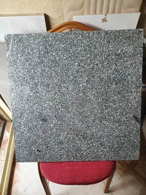 Spotted Black 60x60