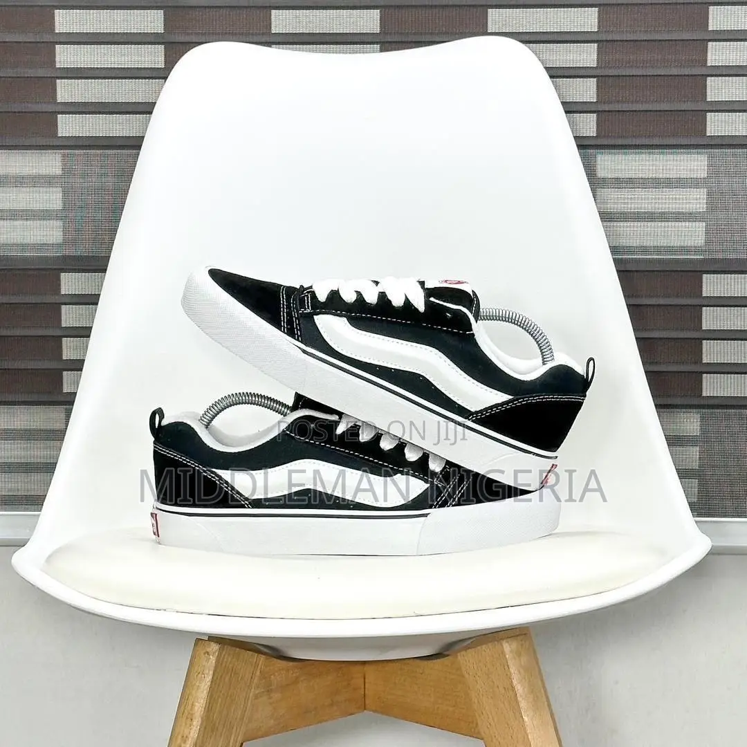 Nu Skool Vans Off the Wall Sneakers