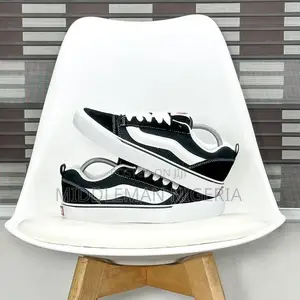 Nu Skool Vans Off the Wall Sneakers