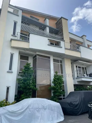 Furnished 3bdrm Apartment in Banana Island for sale