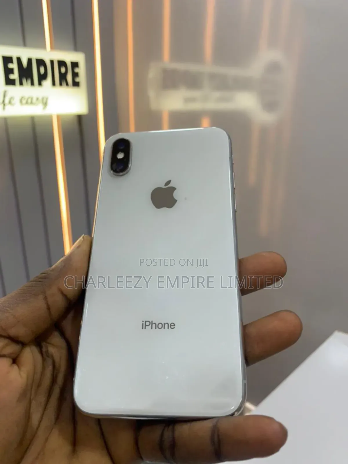 Apple iPhone X 64 GB White