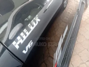 New Toyota Hilux 2024 Black