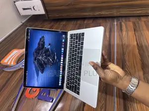 Laptop Apple MacBook Pro 2017 16GB Intel Core I5 SSD 256GB