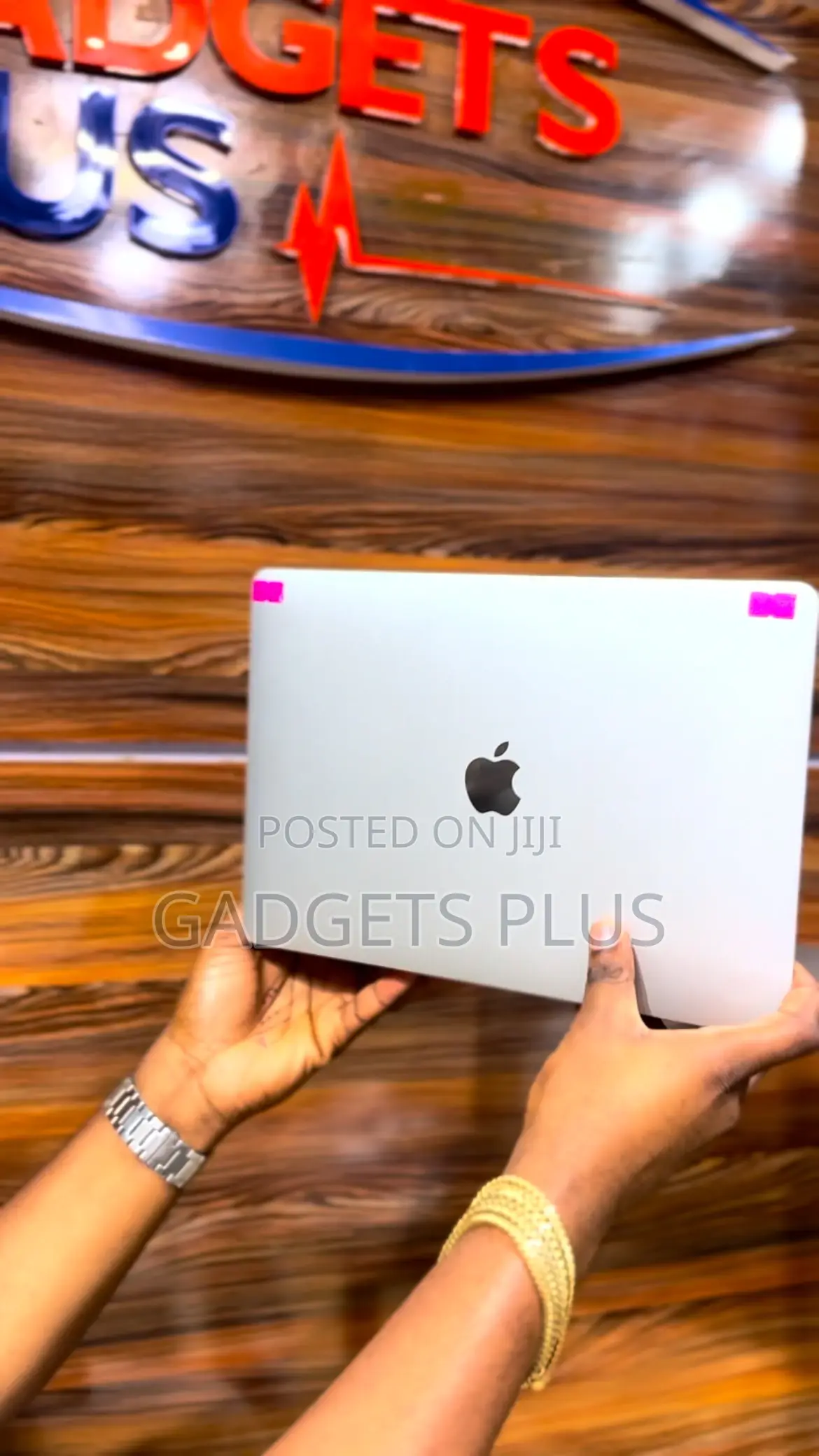 Laptop Apple MacBook Pro 2017 16GB Intel Core I5 SSD 256GB