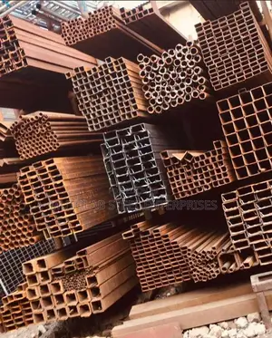 Pipes in Differents Dimension and Thickness