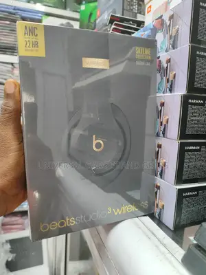 Beats Studio 3 Wireless ( Brand New )