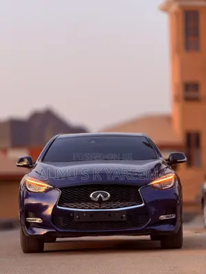 Infiniti Q30 2016 Blue