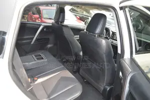 Toyota RAV4 2018 White