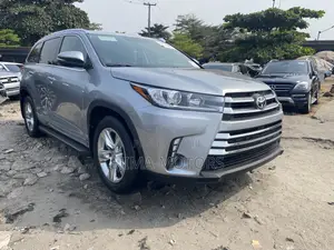 Toyota Highlander 2018 Silver