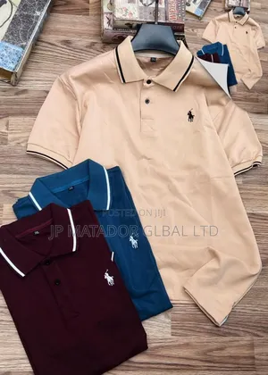 T-Shirts Polo! New In.