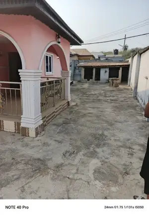 5bdrm Bungalow in Akure for sale