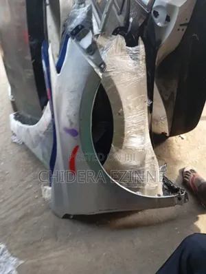 Toyota Camry 2015 Model the Two Fenders Left and Right Sides