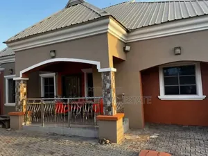 6bdrm Block of Flats in Budo Osho, Ilorin South for sale