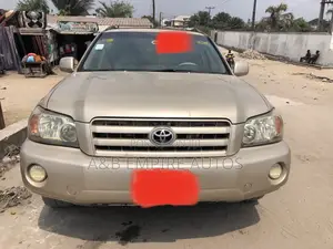 Photo - Toyota Highlander 2006 Gold
