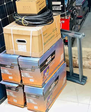 4 Quanta Battery/10kva/550w Solar Panels+Installations
