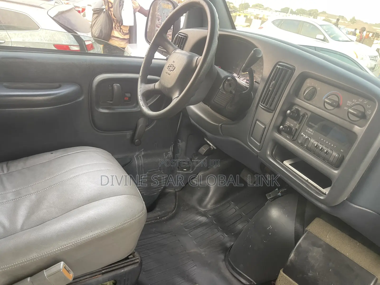 Ford E350 2005 White