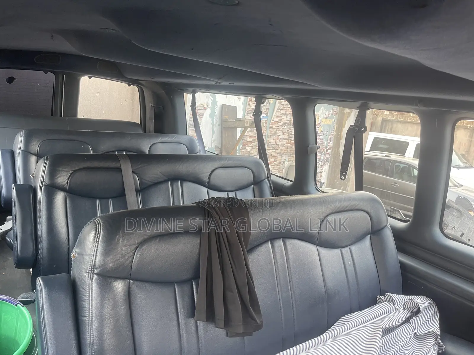 Ford E350 2005 White