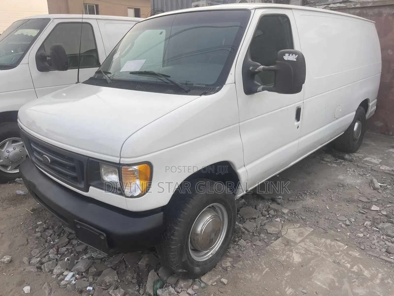 Ford E350 2004 White