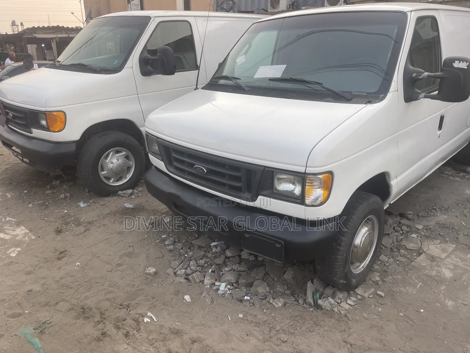 Ford E350 2004 White