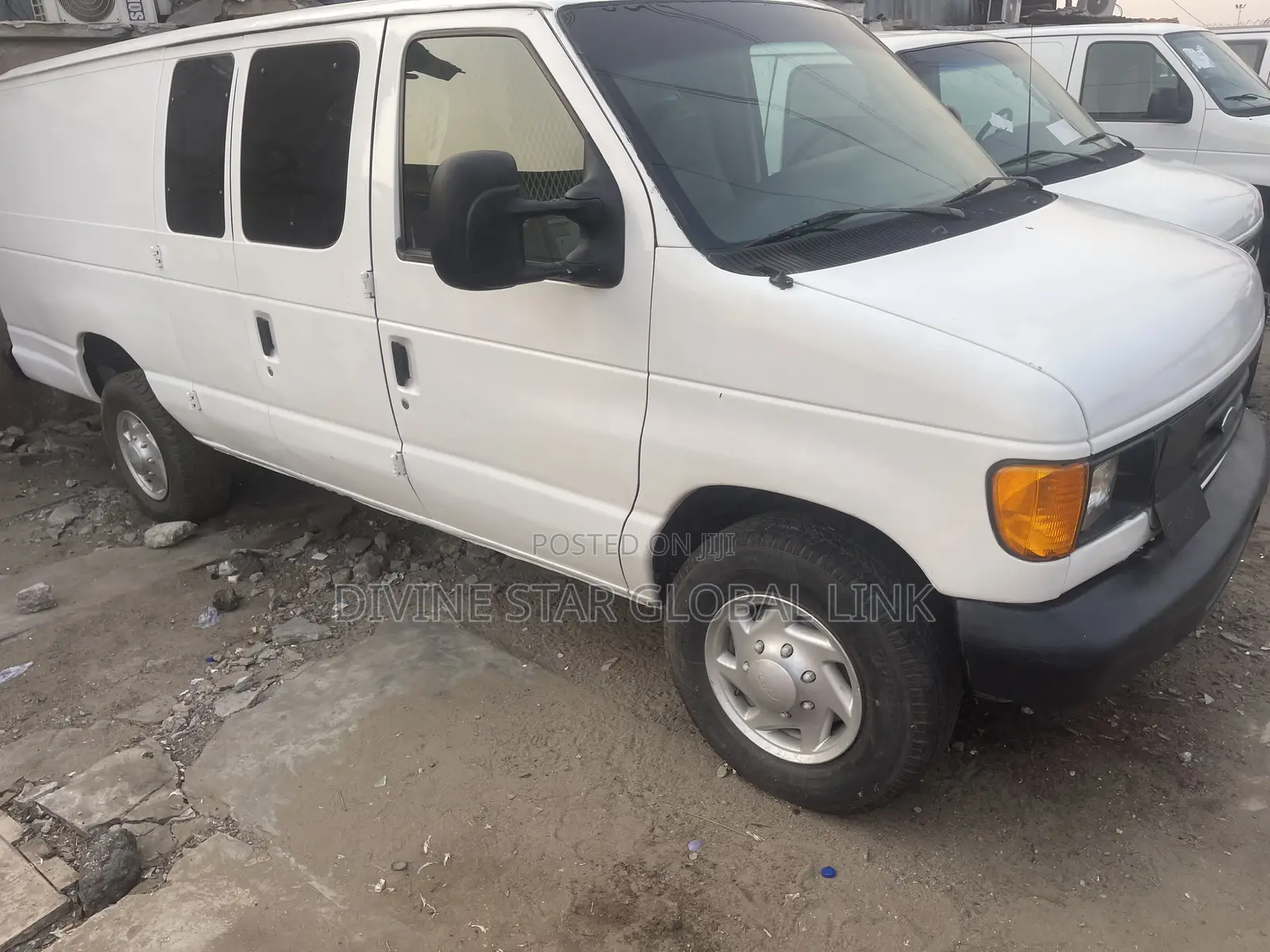 Ford E350 2004 White