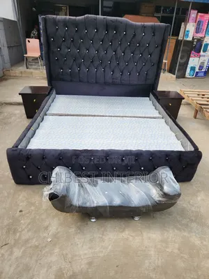 Brand New King Size Bed With Drawers and Footrest